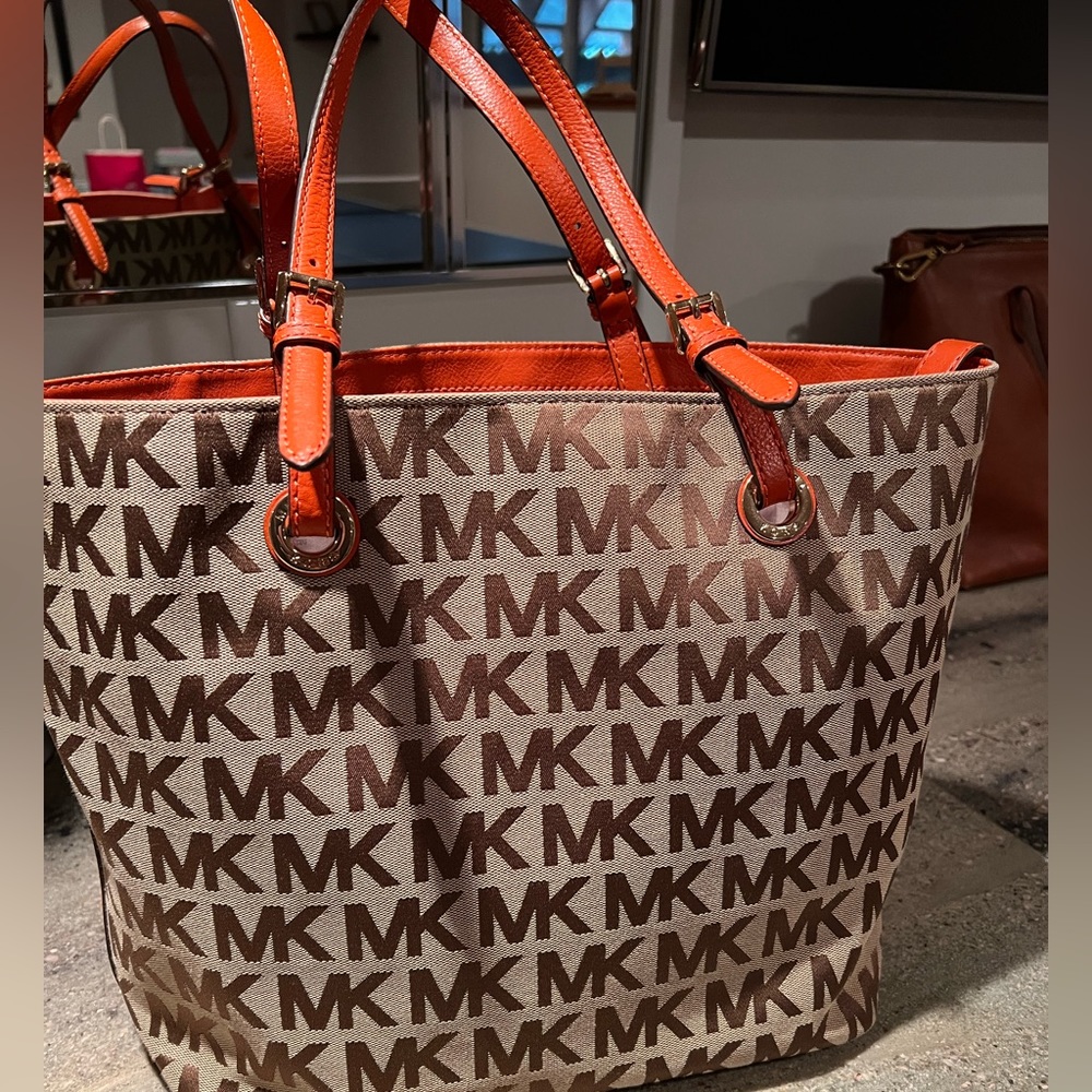 Michael Kors should bag